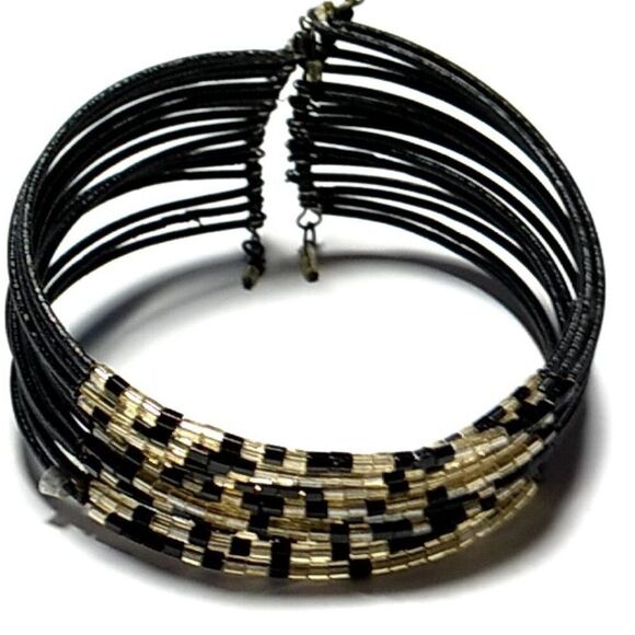 Two's Company Memory Cuff Bracelet Iridescent Black & Bronze Tone Beads NWT - Picture 1 of 9